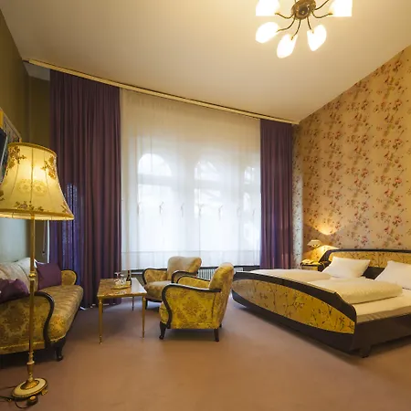 Hotel Am Berg-2
